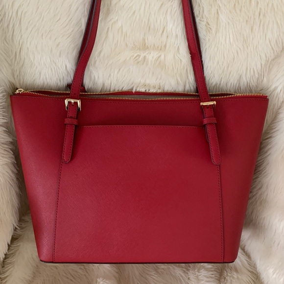MICHAEL KORS TOTE & WRISTLET. SCARLET. NWT… - Picture 6 of 16